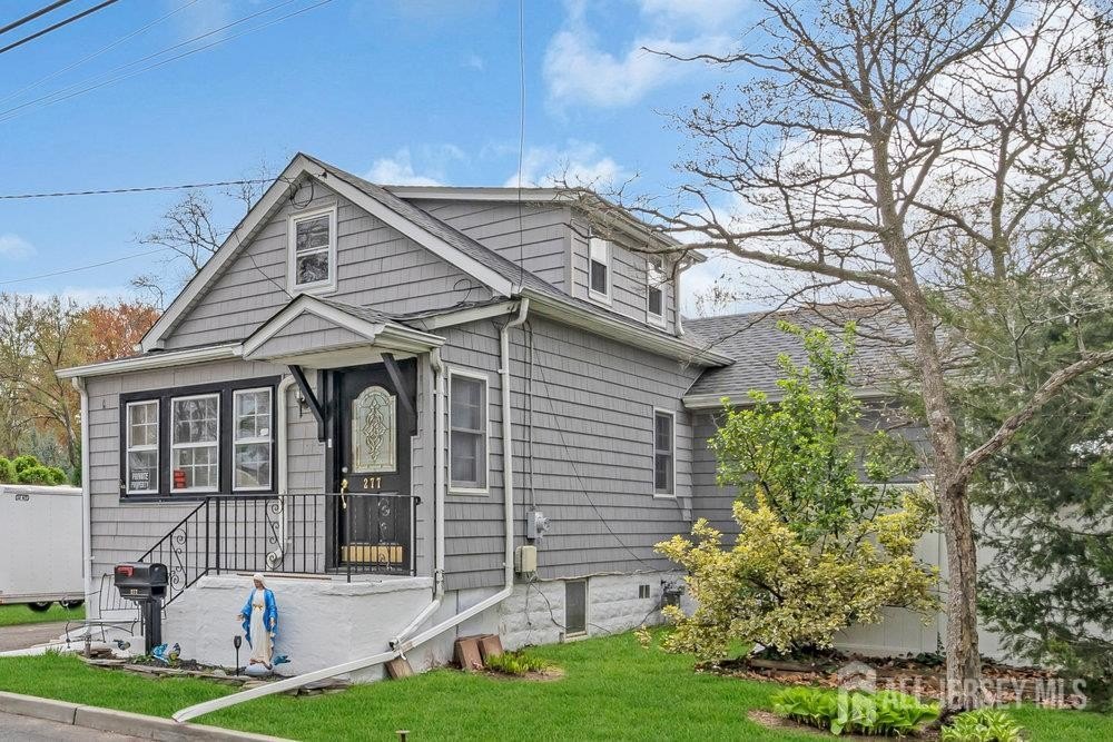 Currently Displayed Property Photo