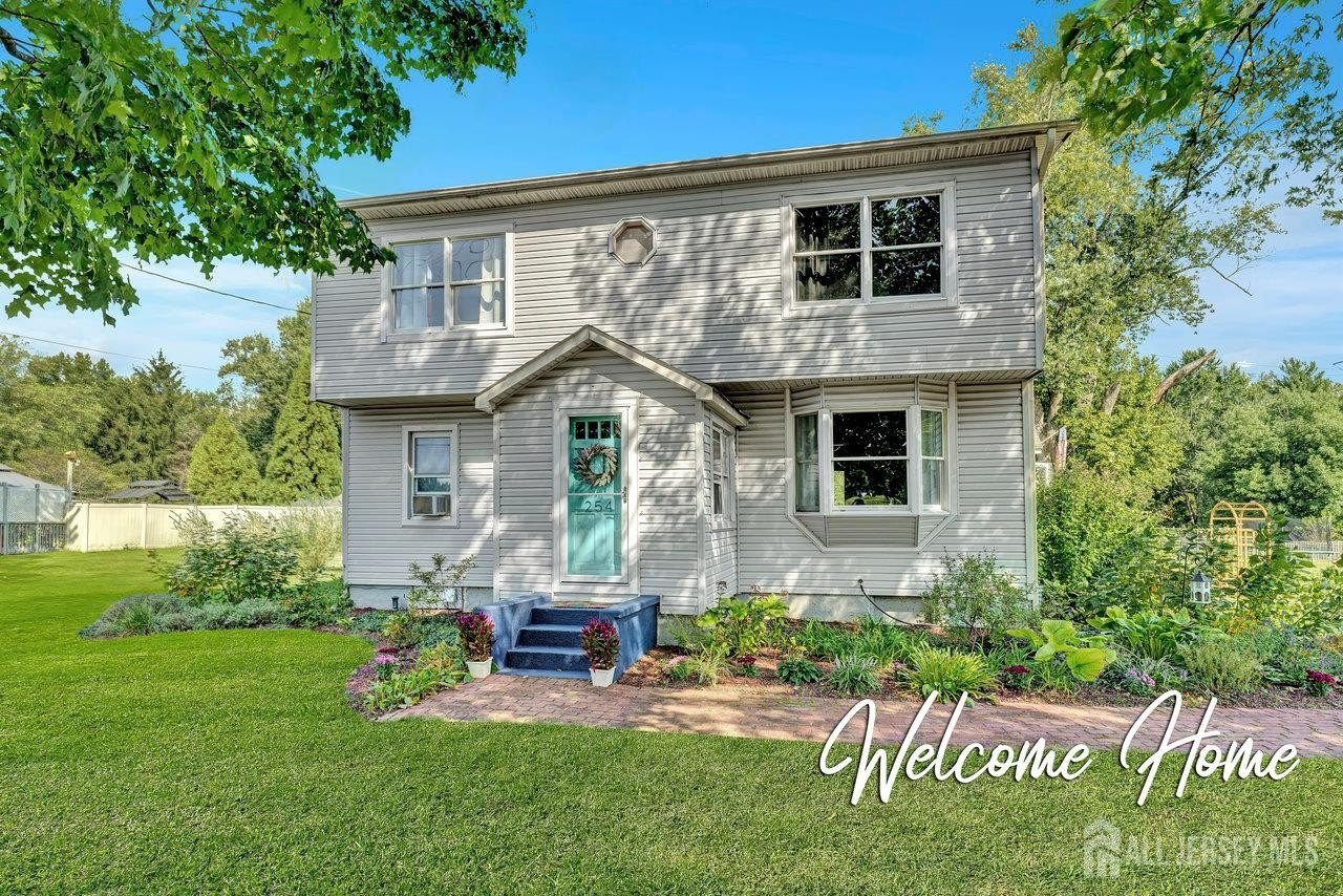 Currently Displayed Property Photo