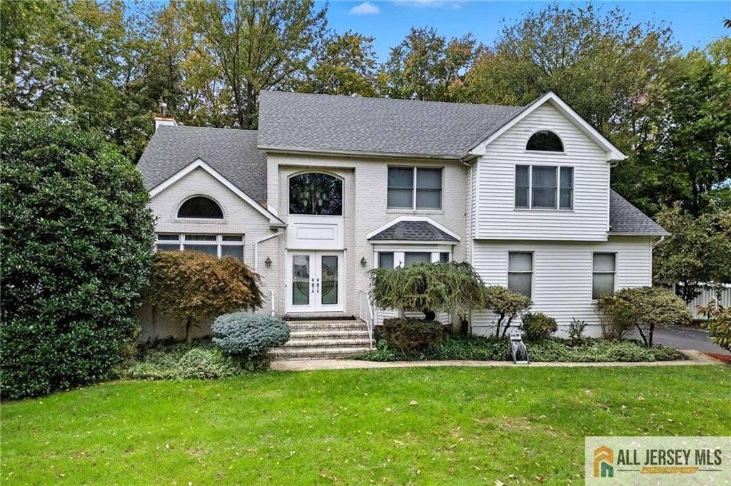 Currently Displayed Property Photo