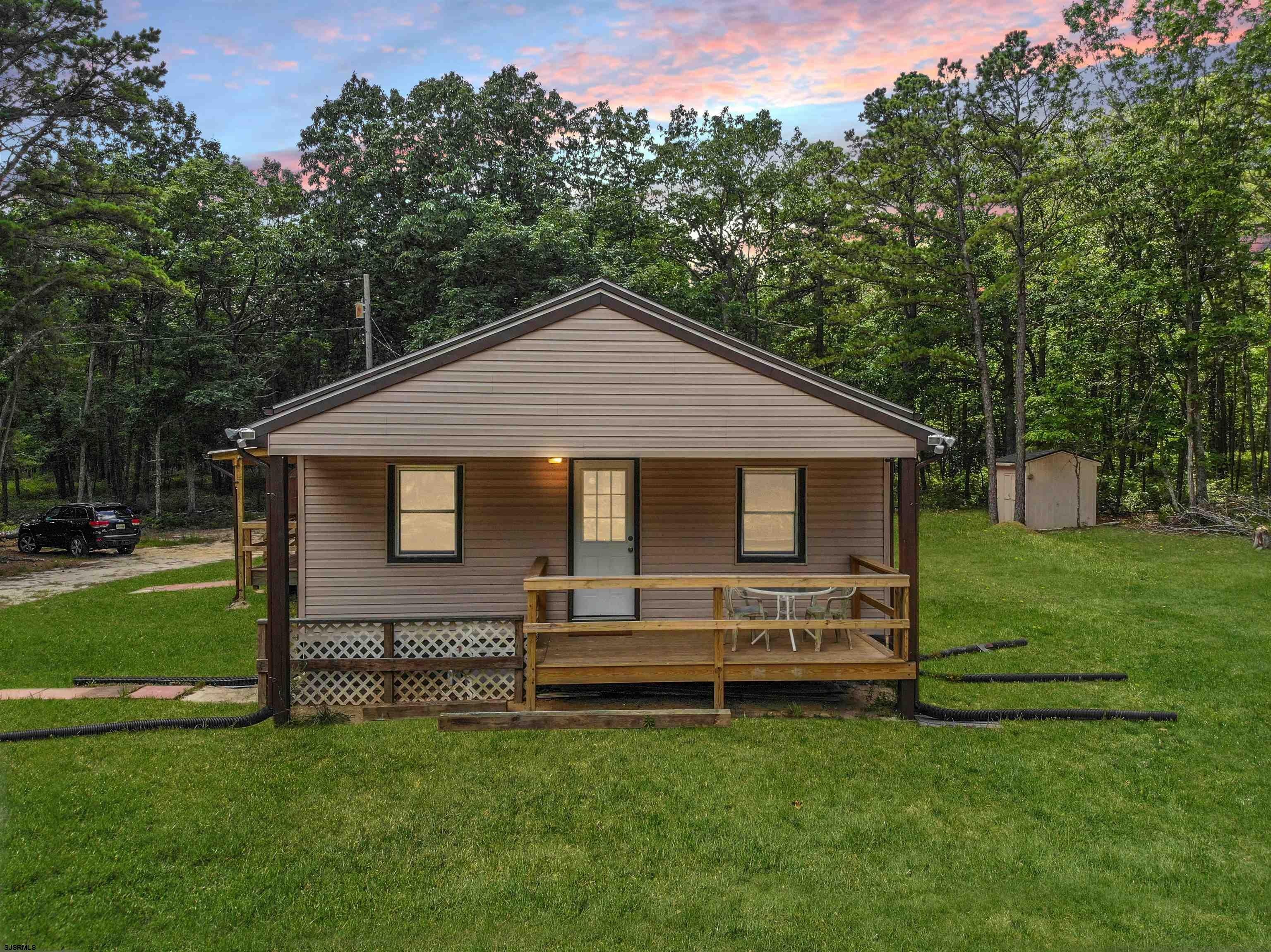 Currently Displayed Property Photo