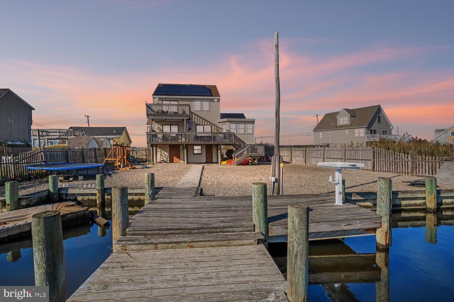 Currently Displayed Property Photo