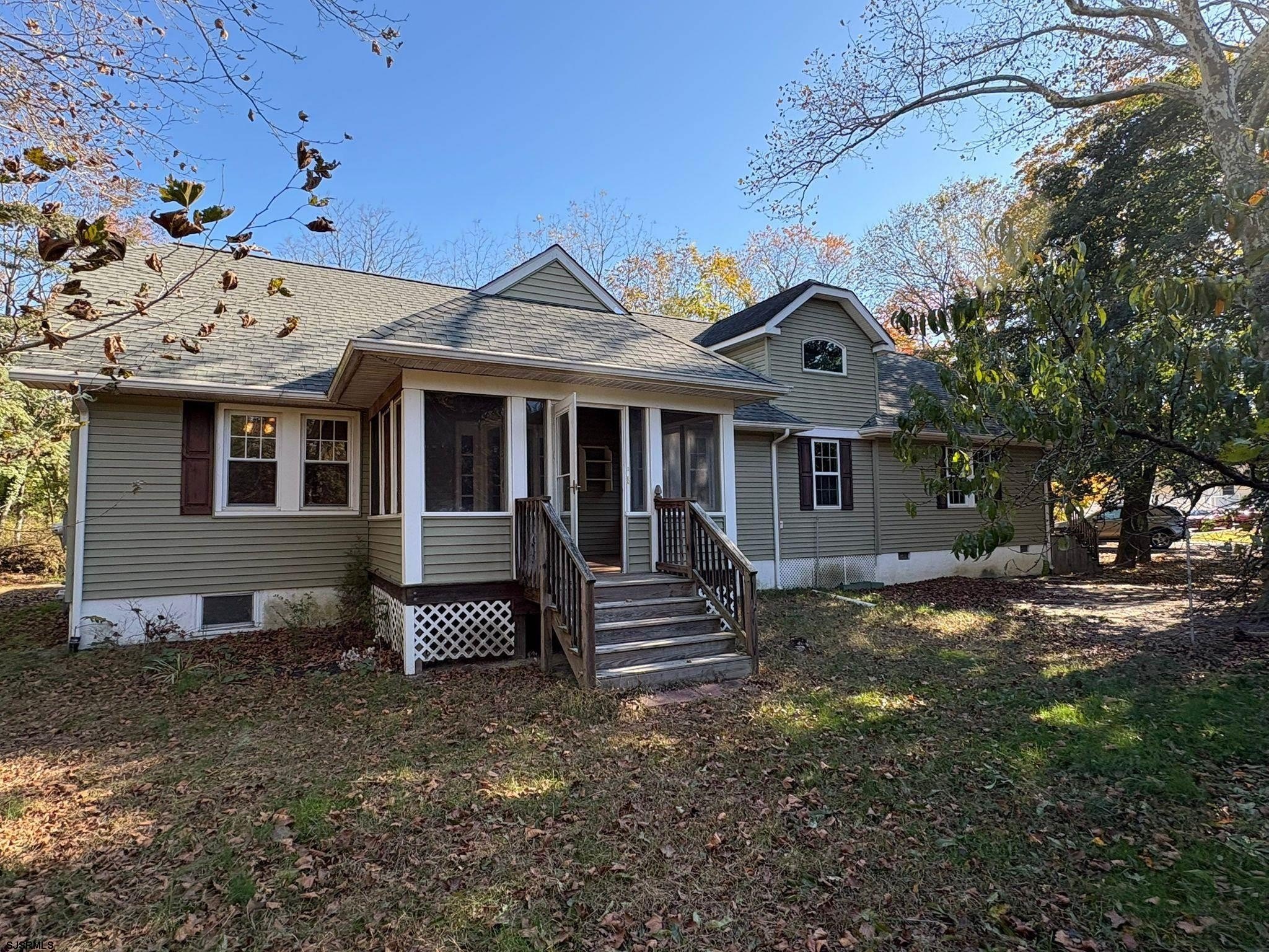 Currently Displayed Property Photo