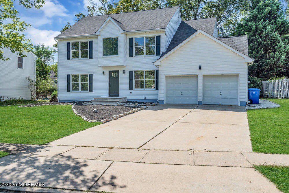 Currently Displayed Property Photo