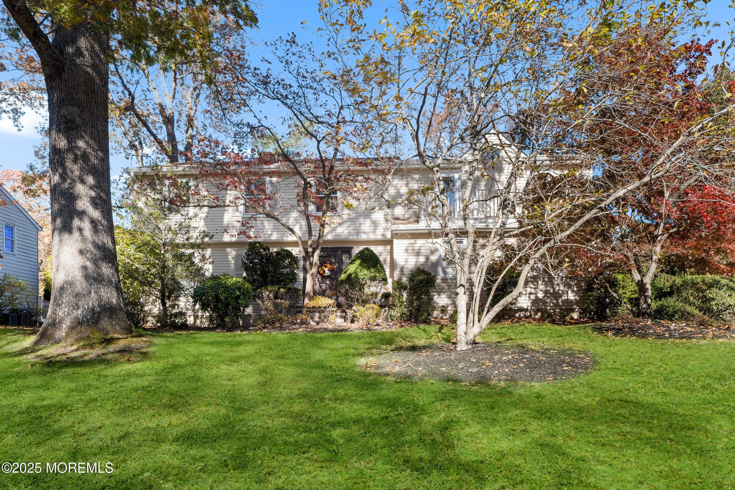 Currently Displayed Property Photo