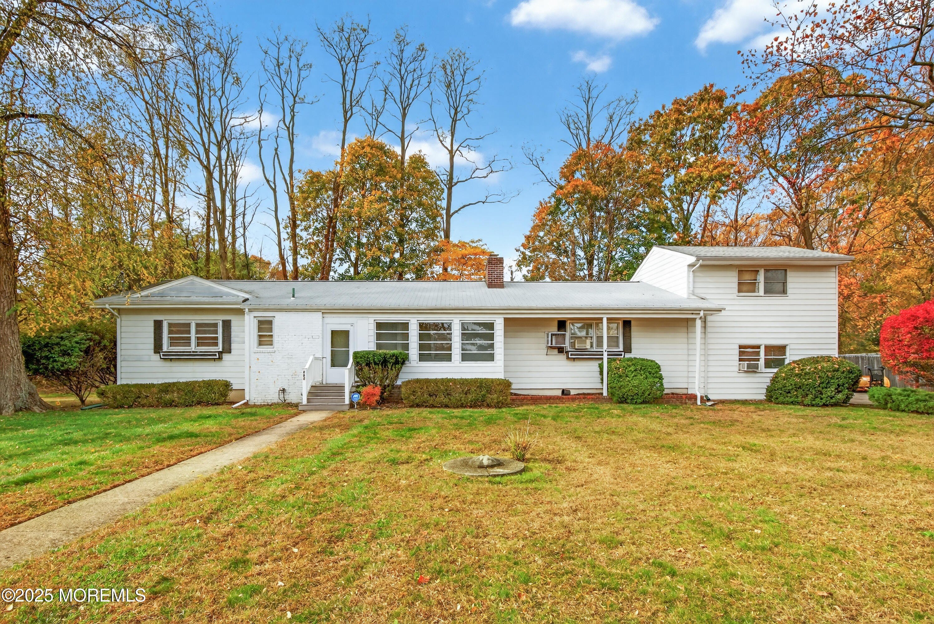 Currently Displayed Property Photo