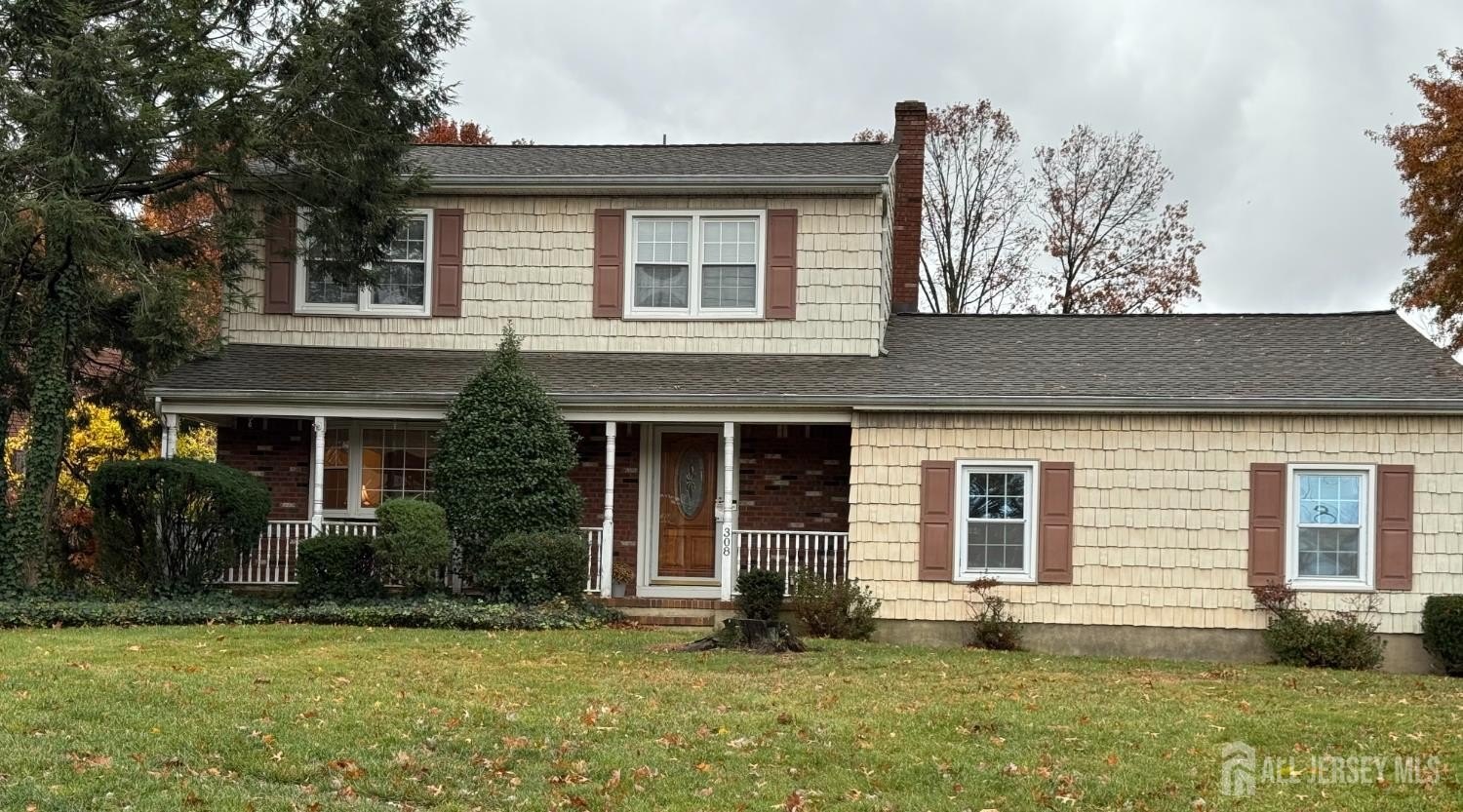 Currently Displayed Property Photo