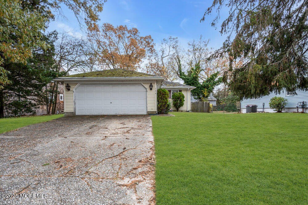 Currently Displayed Property Photo