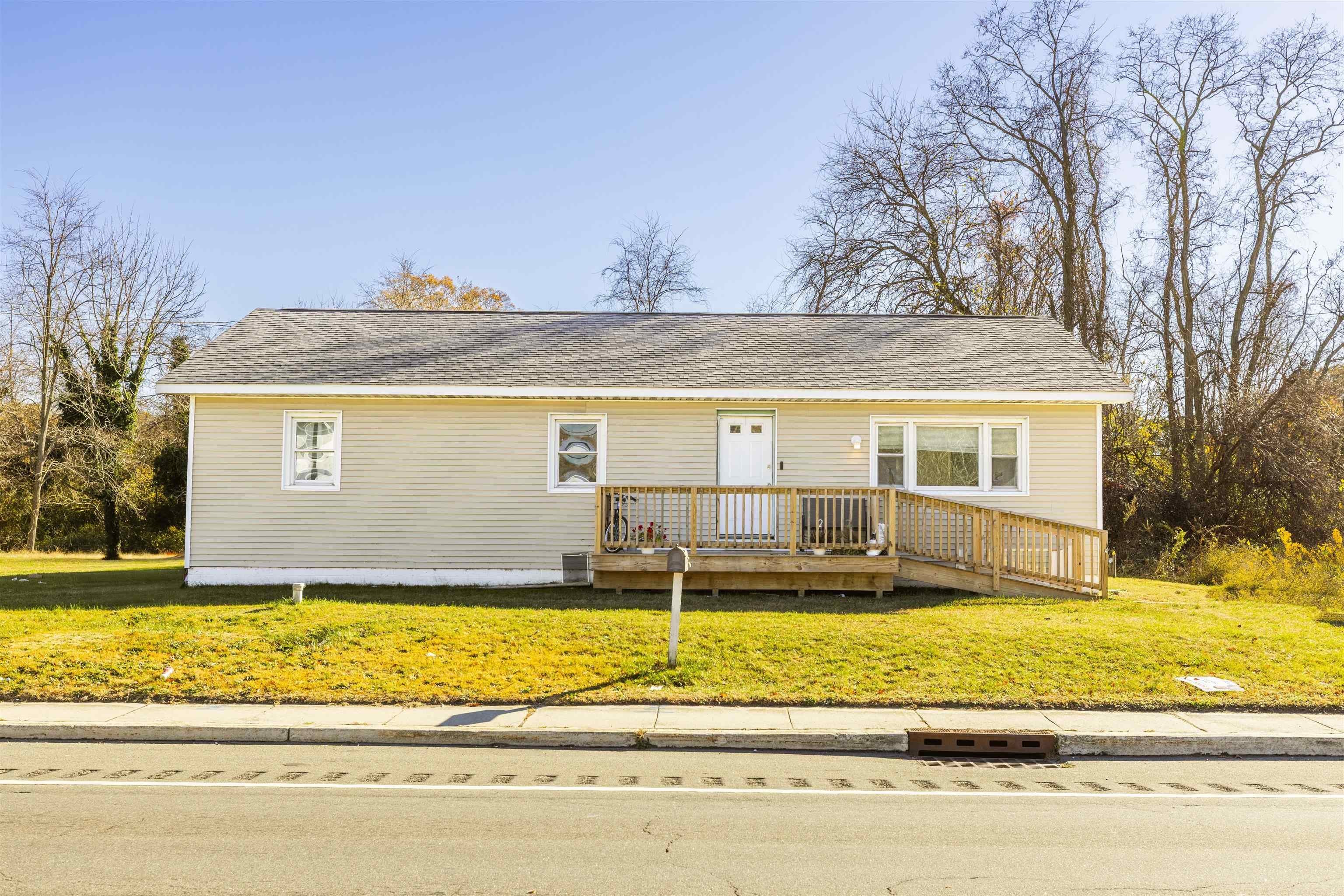 Currently Displayed Property Photo