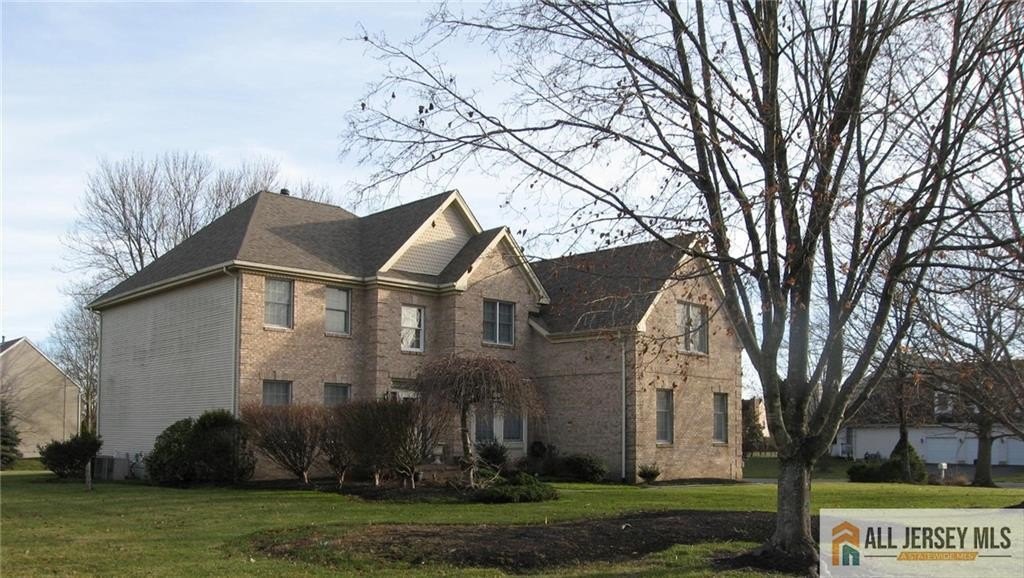 Currently Displayed Property Photo