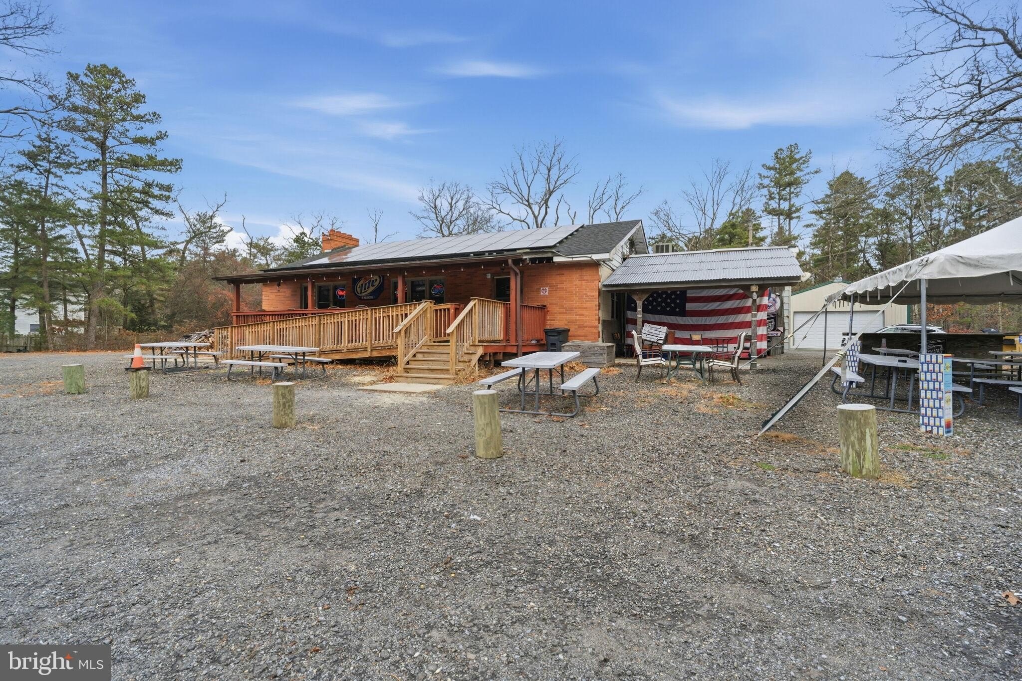 Currently Displayed Property Photo