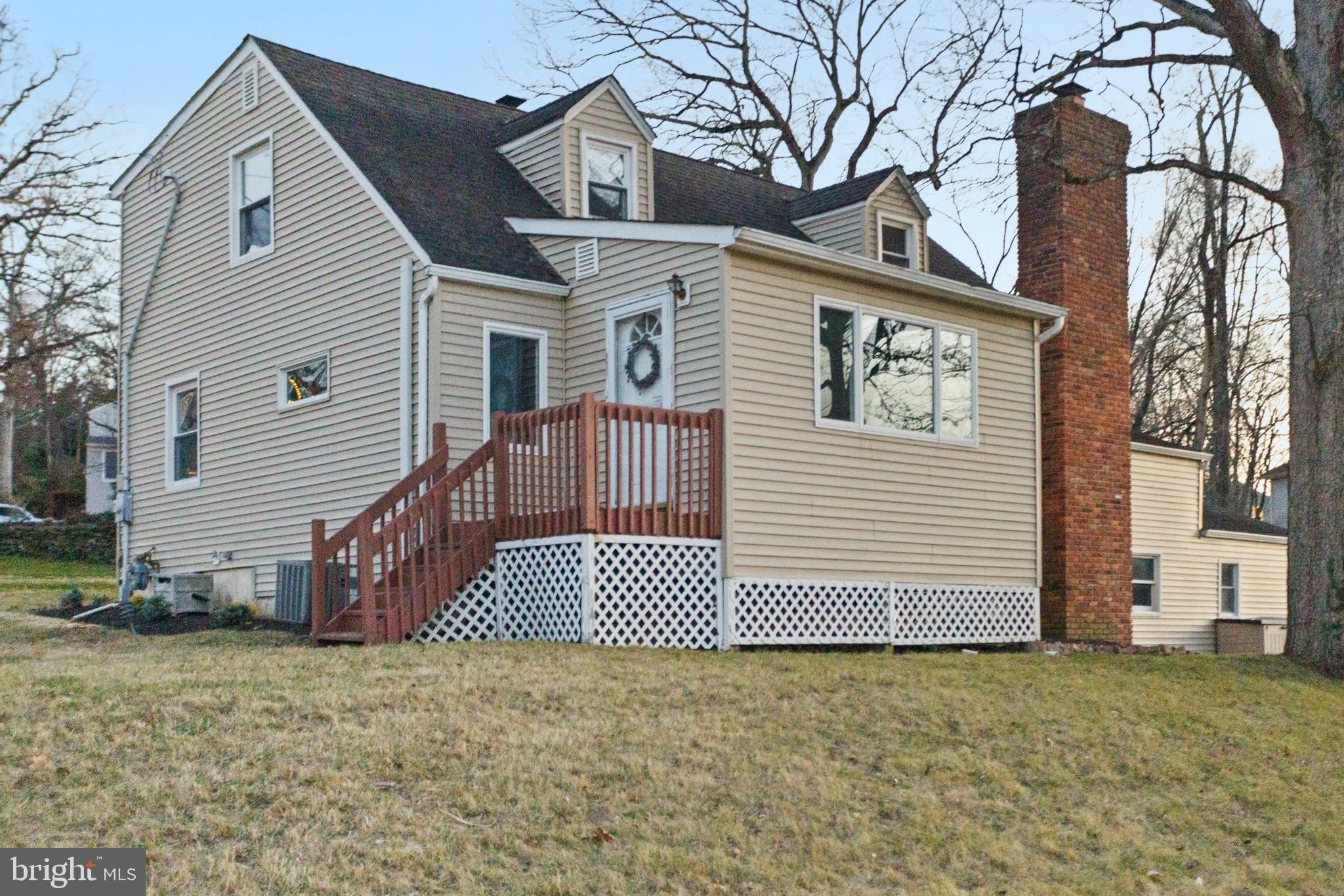 Currently Displayed Property Photo