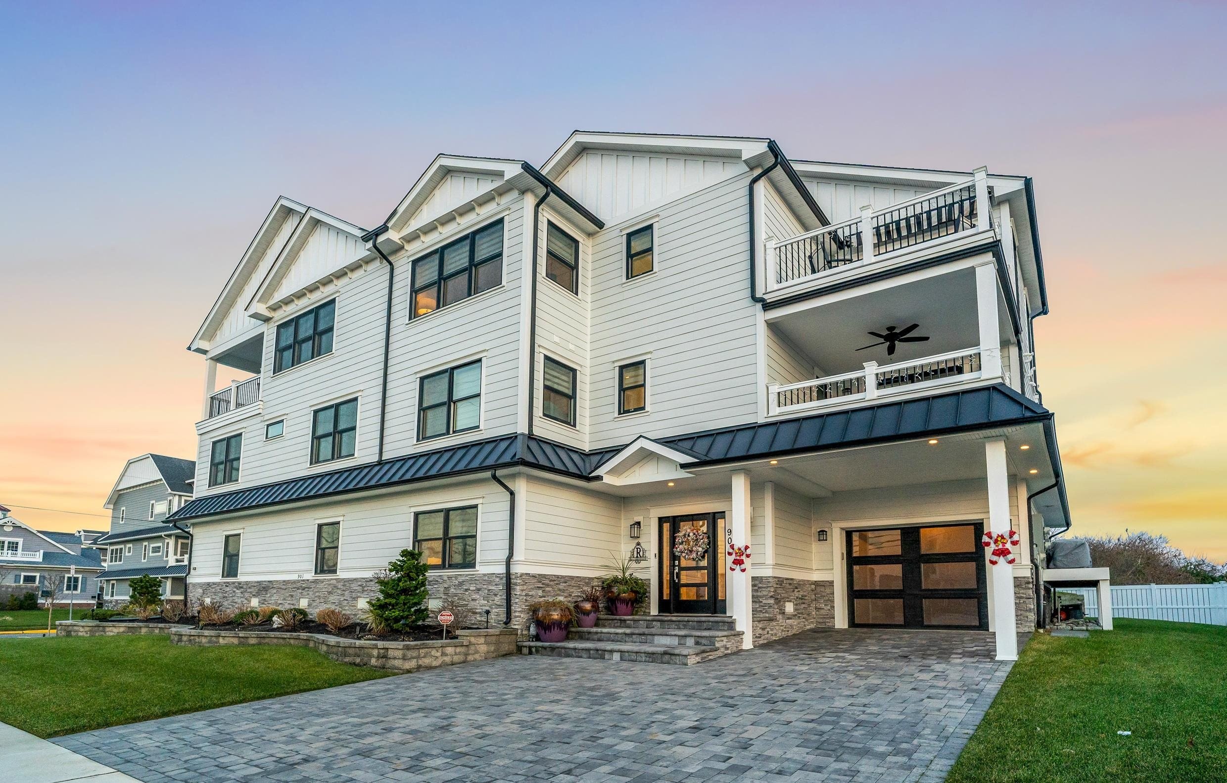 Currently Displayed Property Photo