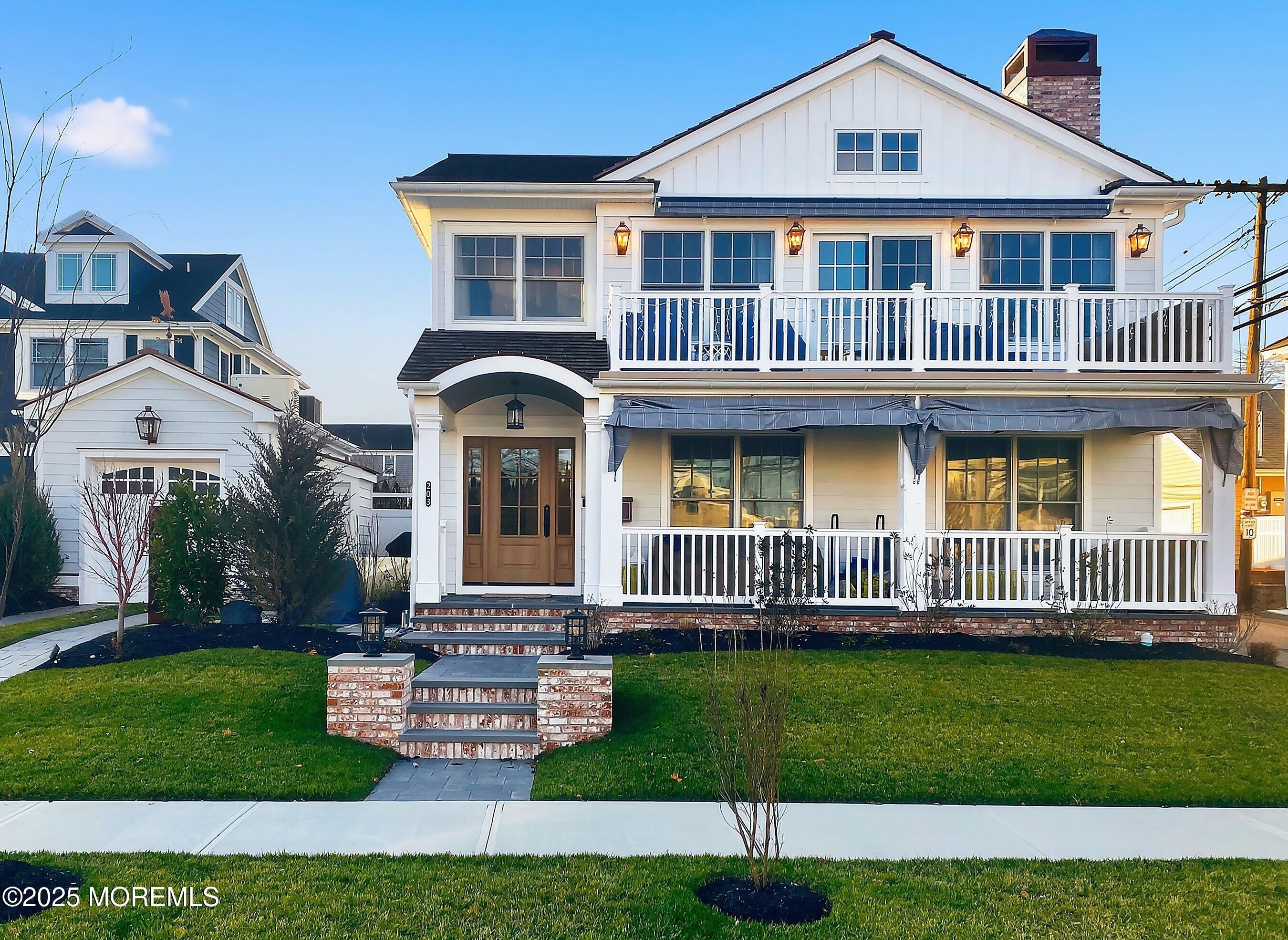 Currently Displayed Property Photo