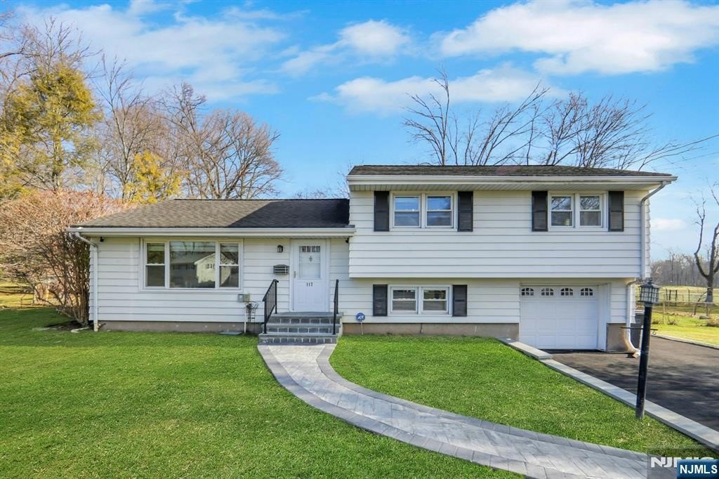 Currently Displayed Property Photo