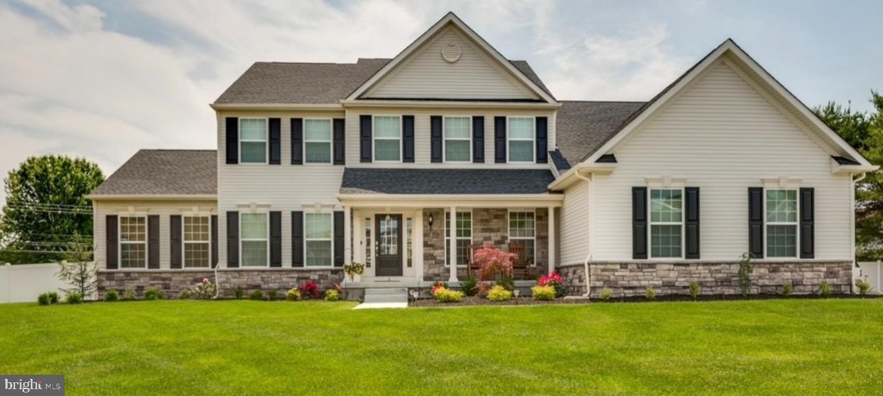 Currently Displayed Property Photo