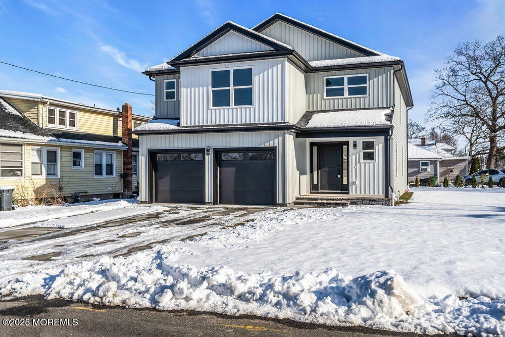 Currently Displayed Property Photo