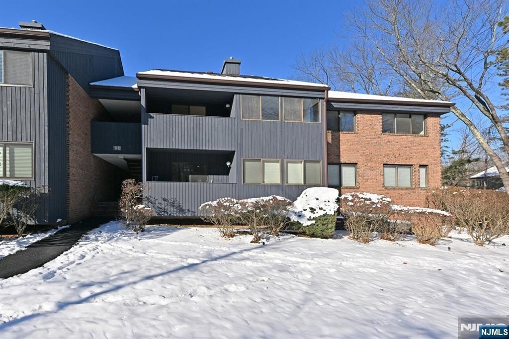 Currently Displayed Property Photo