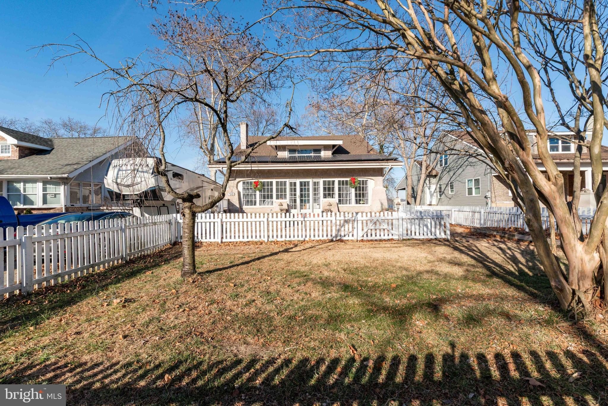 Currently Displayed Property Photo